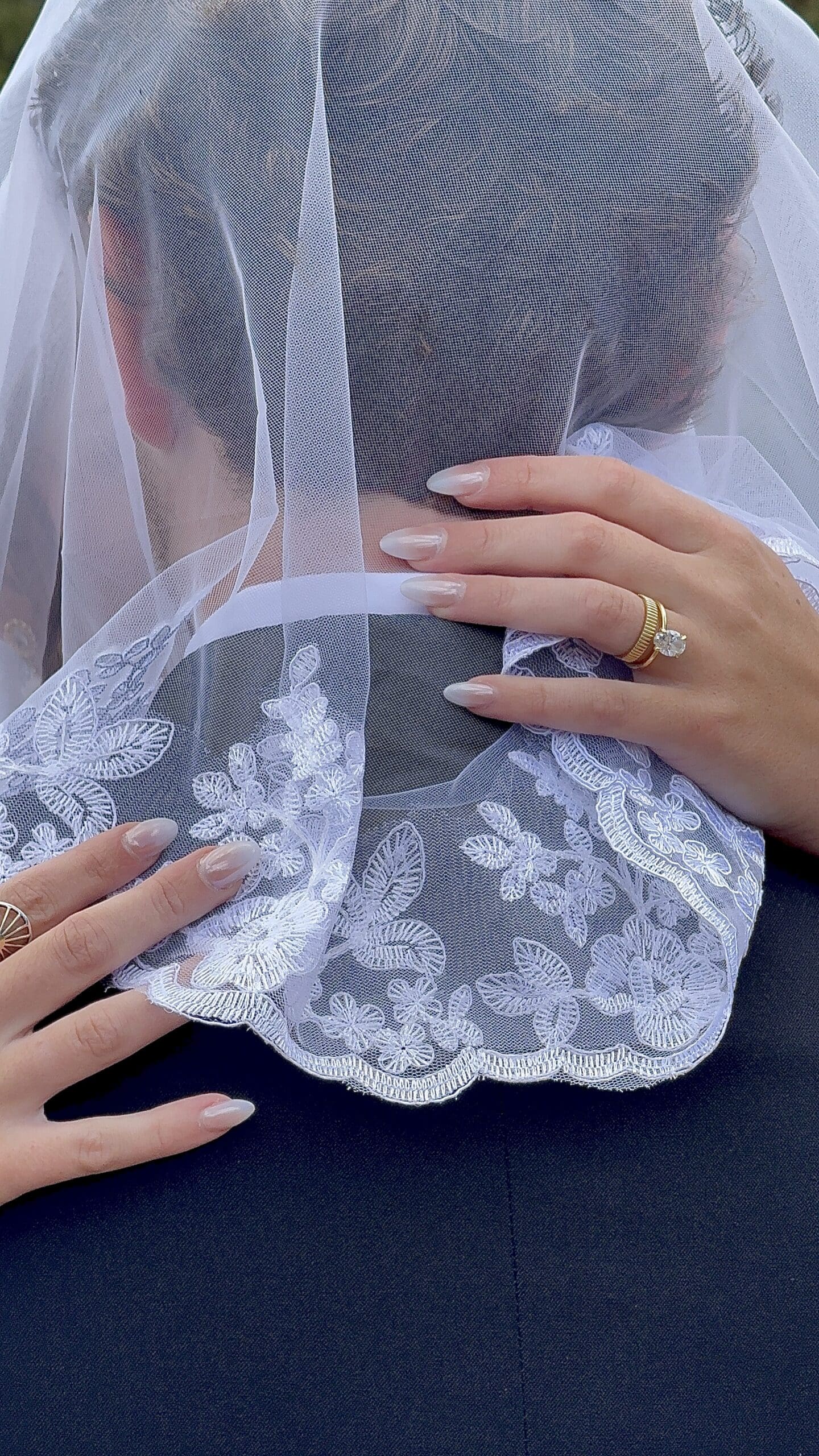veil and ring at Black Canyon Inn