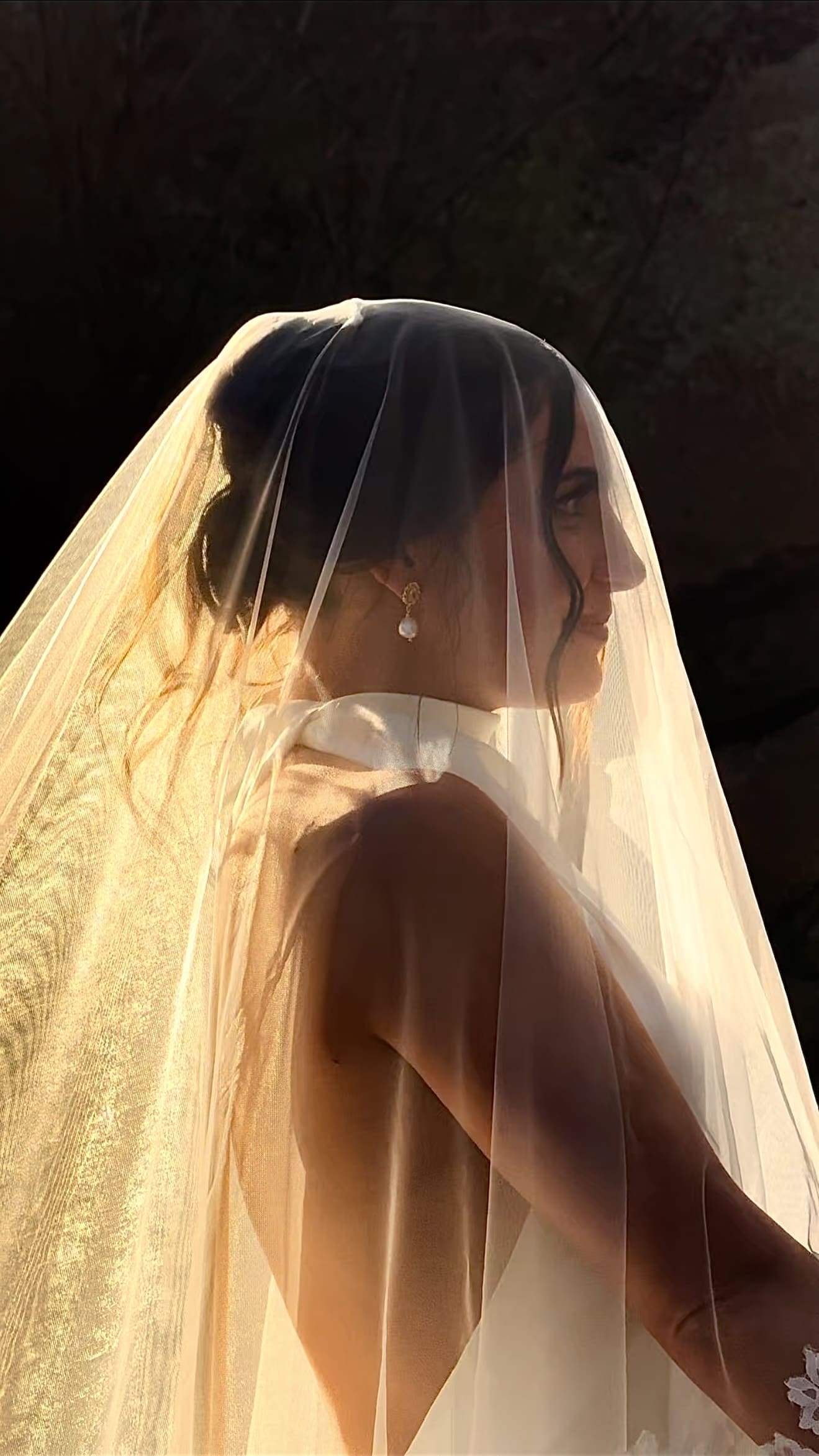 Golden hour veil picture at Black Canyon Inn